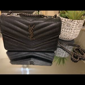 NWOT small luxury handbag